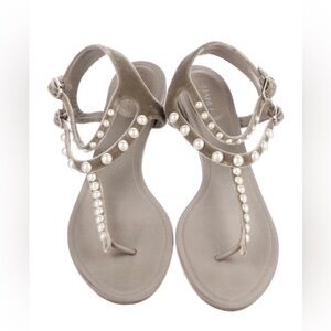 Channel Interlocking 2016 CC Logo T-strap sandals in color gray.